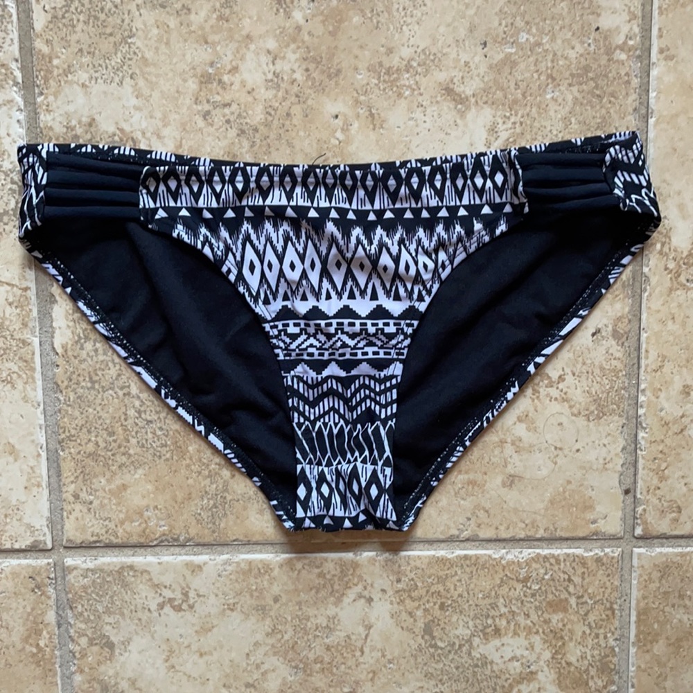 Tribal full coverage bikini bottom